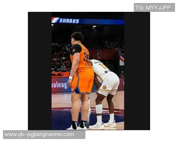 怀特闪耀全场29分钟内高效砍下30分7板9助助球队获胜 怀特闪耀全场29分钟内高效砍下30分7板9助助球队获胜