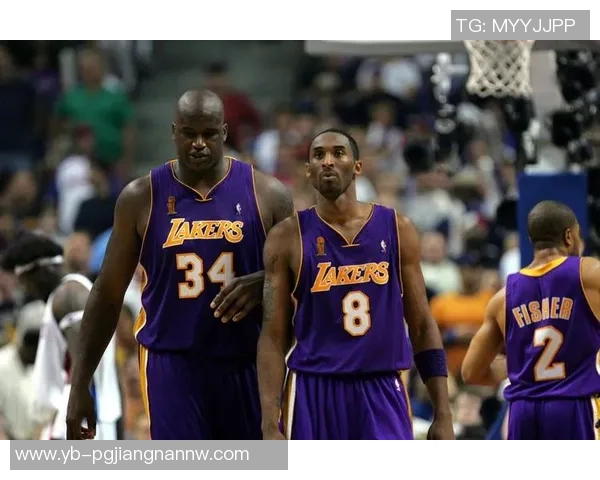 湖人队史半场30表现回顾科比领衔詹姆斯奥尼尔共鸣